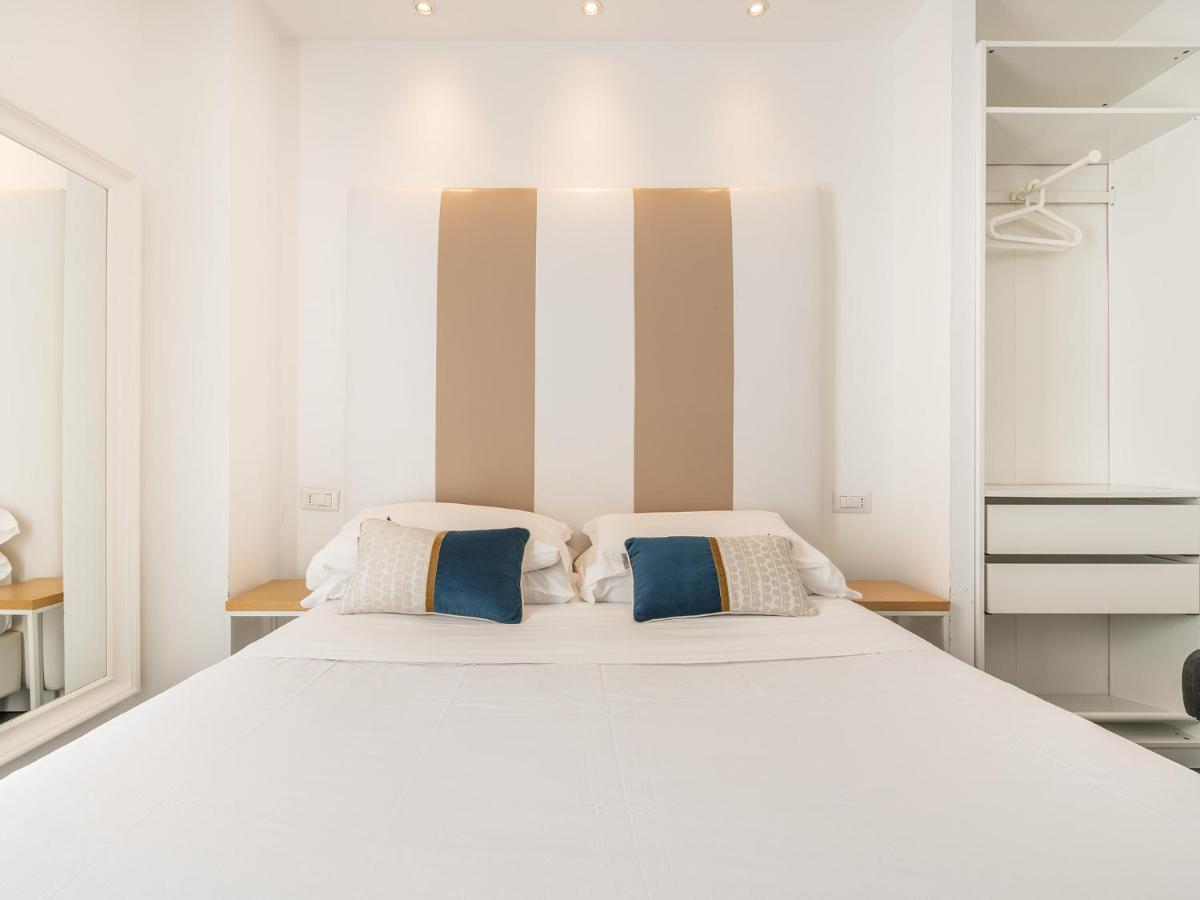 Pley Boutique Del Centro Hotel Cagliari Ngoại thất bức ảnh