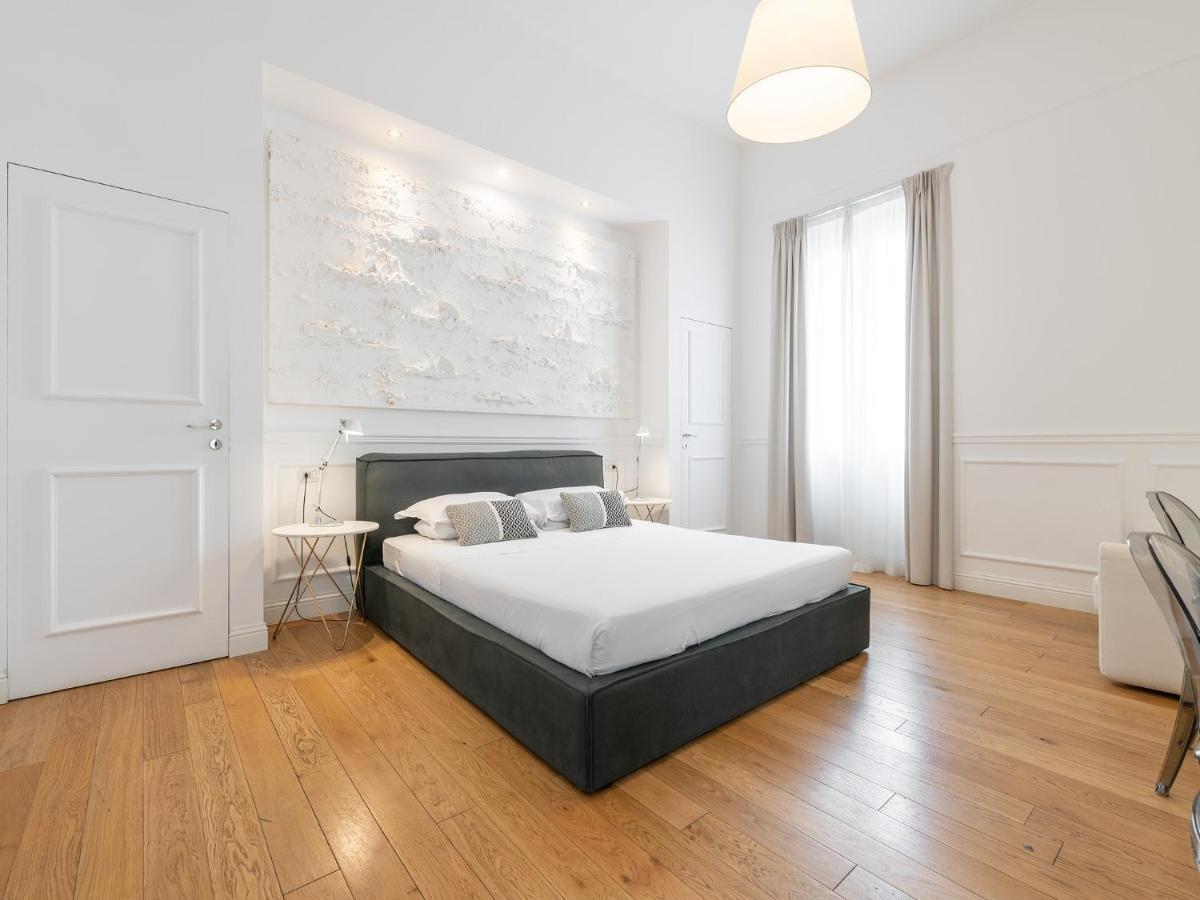 Pley Boutique Del Centro Hotel Cagliari Ngoại thất bức ảnh
