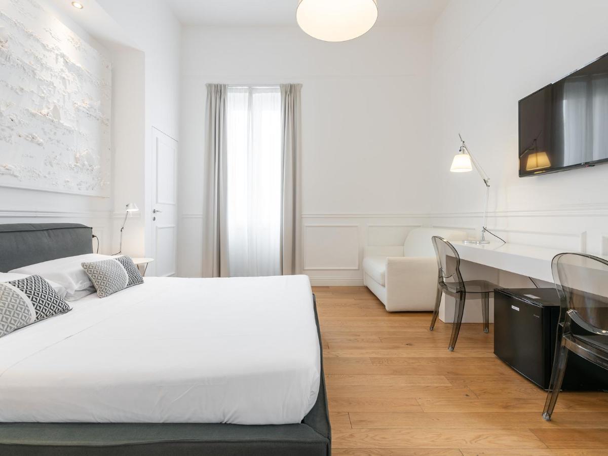 Pley Boutique Del Centro Hotel Cagliari Ngoại thất bức ảnh