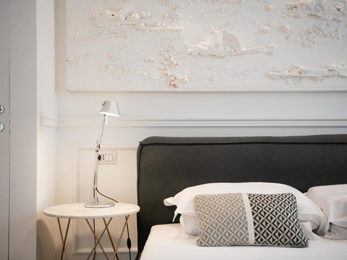 Pley Boutique Del Centro Hotel Cagliari Ngoại thất bức ảnh