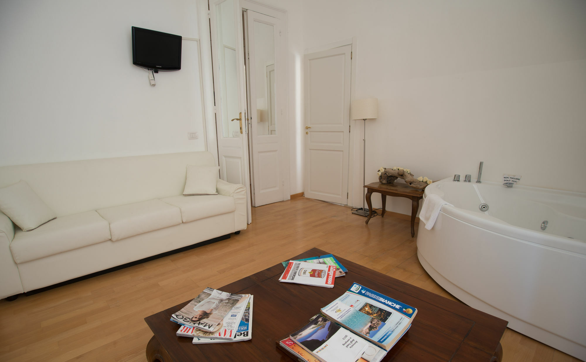 Pley Boutique Del Centro Hotel Cagliari Ngoại thất bức ảnh