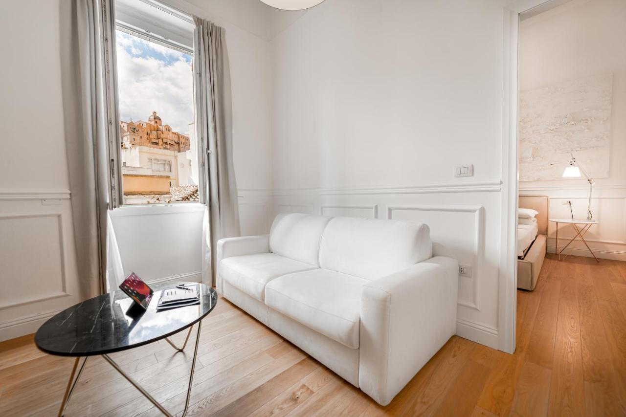 Pley Boutique Del Centro Hotel Cagliari Ngoại thất bức ảnh