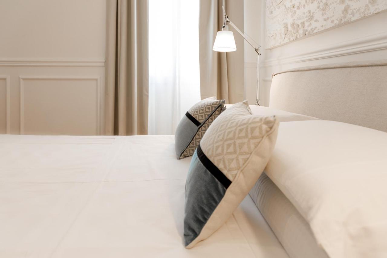 Pley Boutique Del Centro Hotel Cagliari Ngoại thất bức ảnh