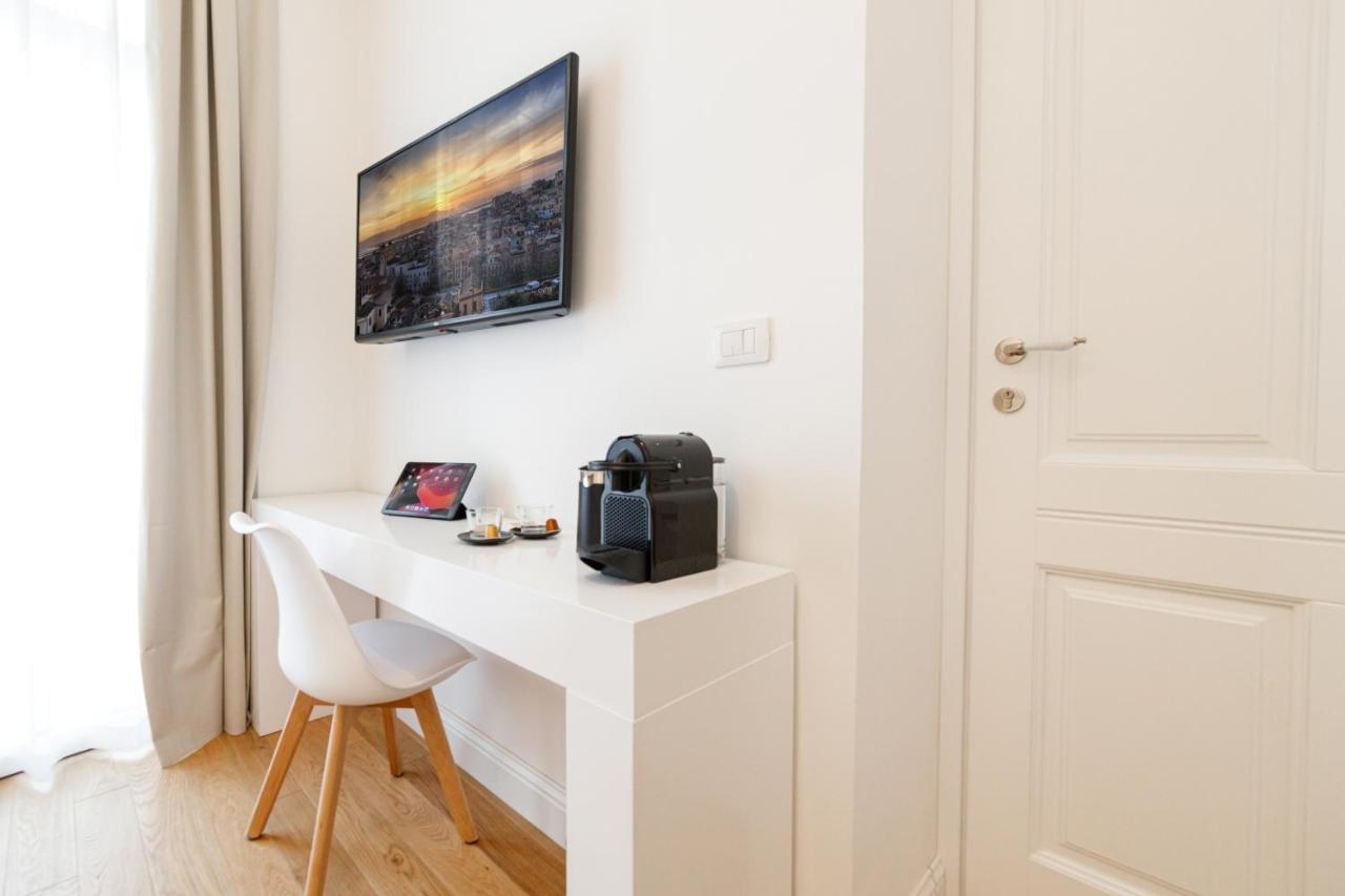 Pley Boutique Del Centro Hotel Cagliari Ngoại thất bức ảnh